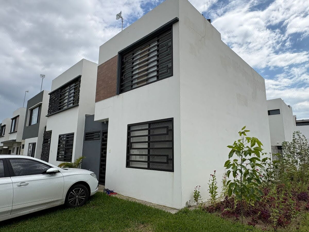 Casa RECÁMARA EN PLANTA BAJA en venta en Fracc. La Querencia. VERACRUZ, VER.