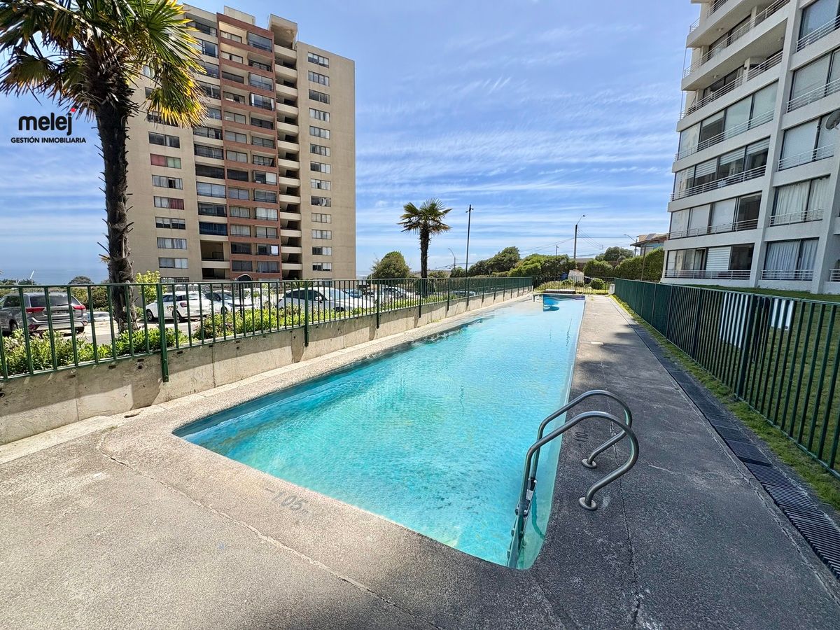 18 de 23: Piscina Adultos