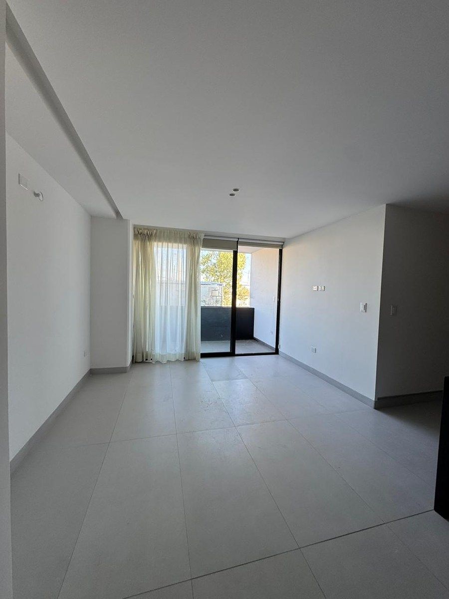 4 de 16: Sala-comedor