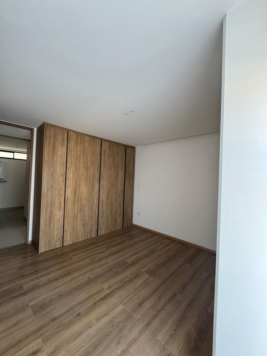 10 de 16: Closet y persianas