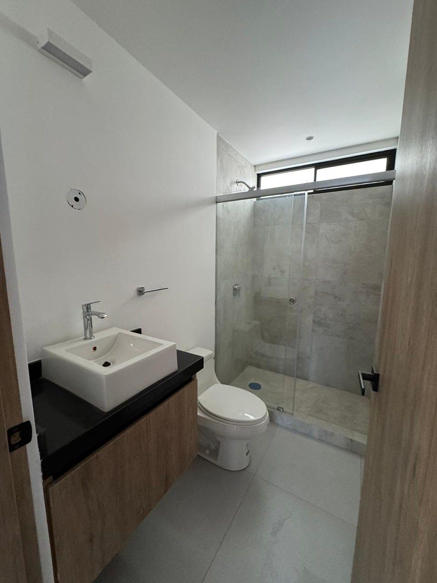 12 de 16: Baño completo 1