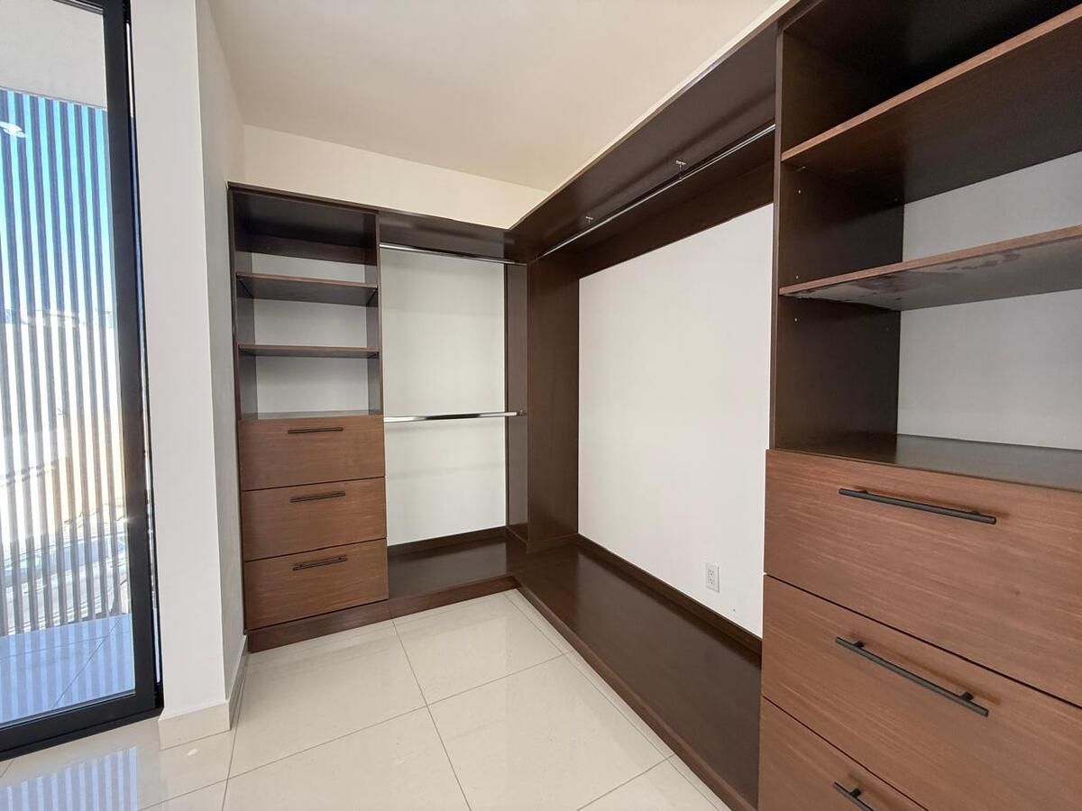Moderna Residencia Nueva en Privada en zona las Plazas | 3 Rec | Paneles Solares - foto 5