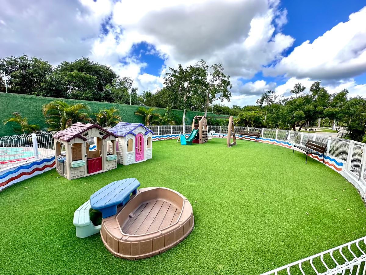 32 de 32: Parque Infantil