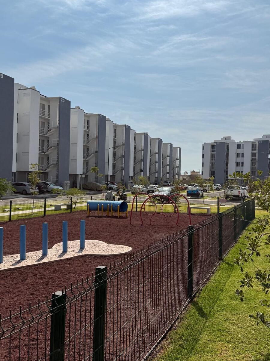 10 of 11: Parque de perros