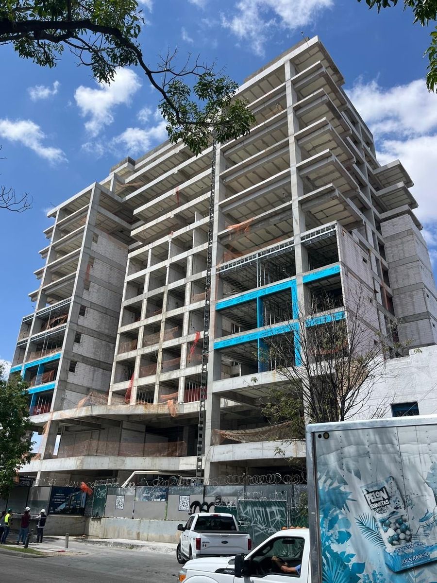 2 de 10: Avance de obra a oct