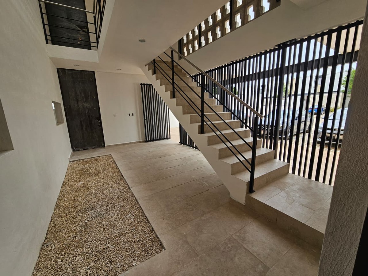 11 of 11: Pasillo Distribuidor Planta Baja