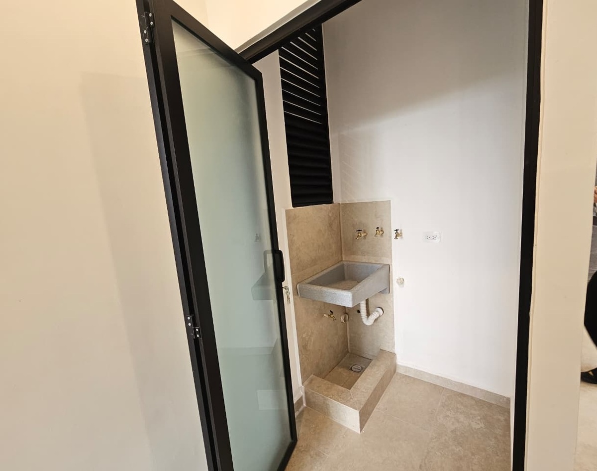 7 of 11: Área de Lavado