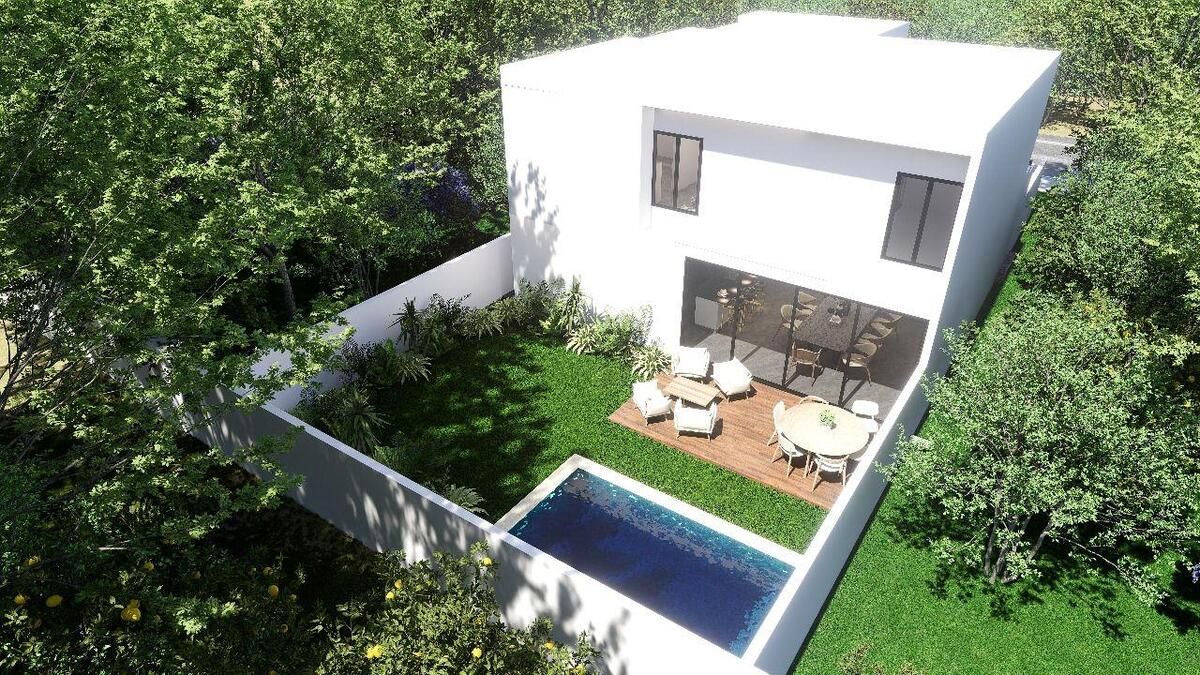 8 de 18: Fachada Trasera