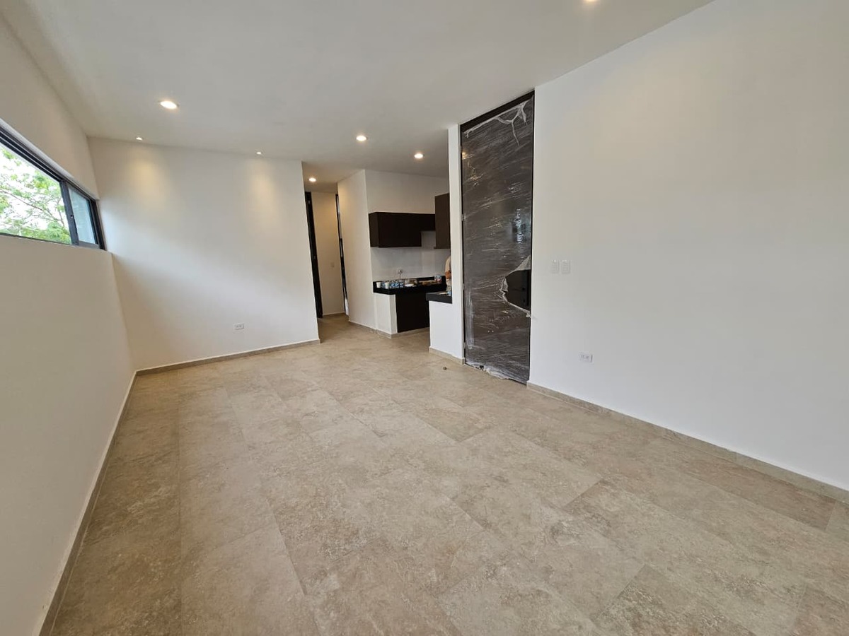 3 of 13: Sala, Comedor y Cocina