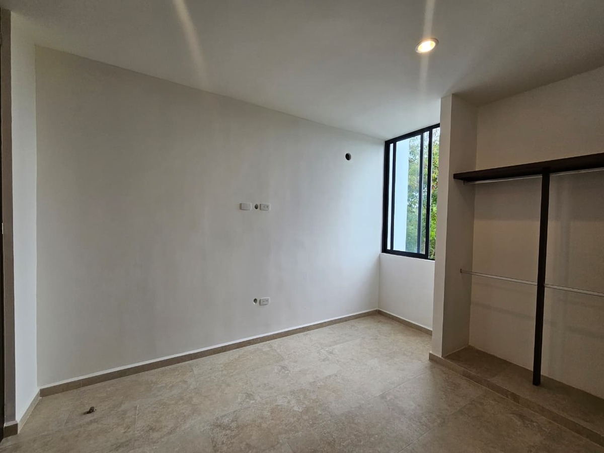 9 of 13: Tercera Recámara