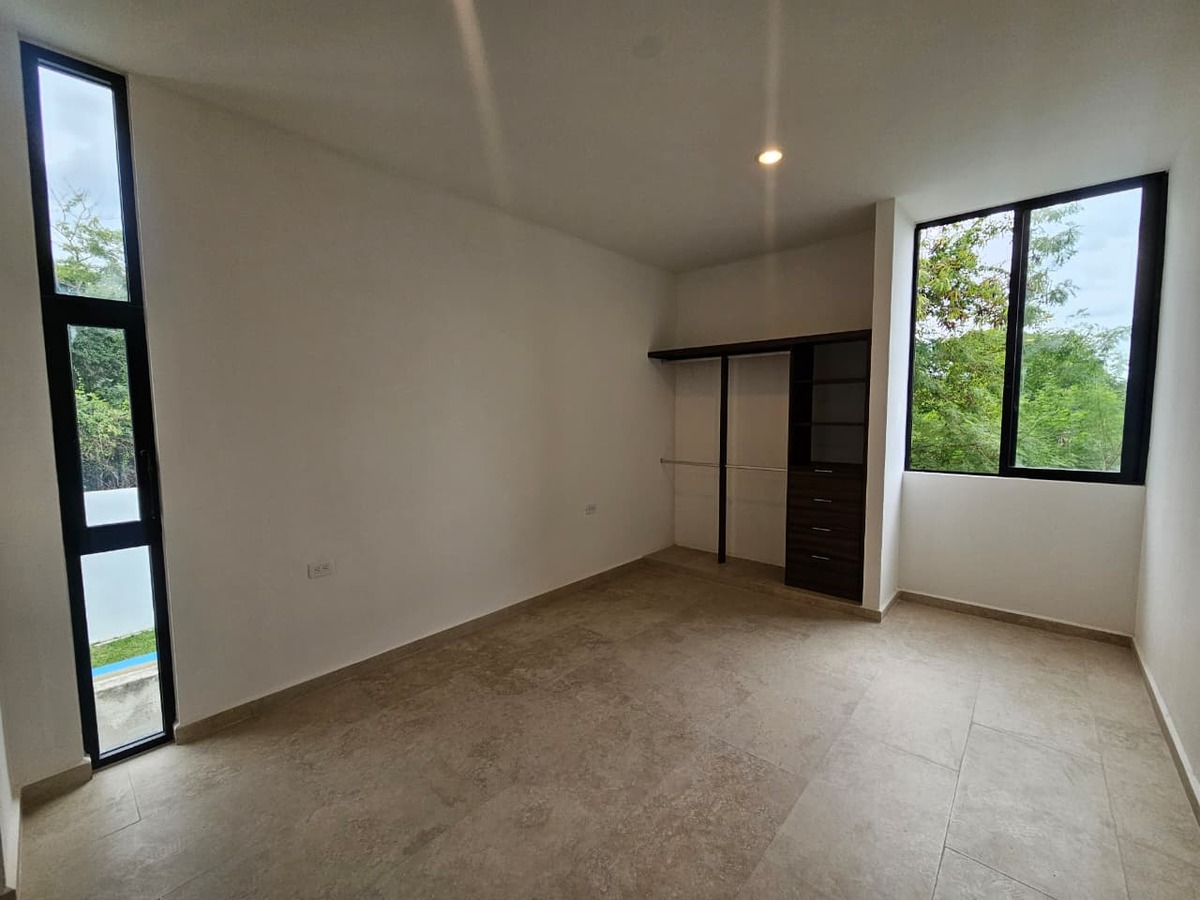 7 of 13: Segunda Recámara