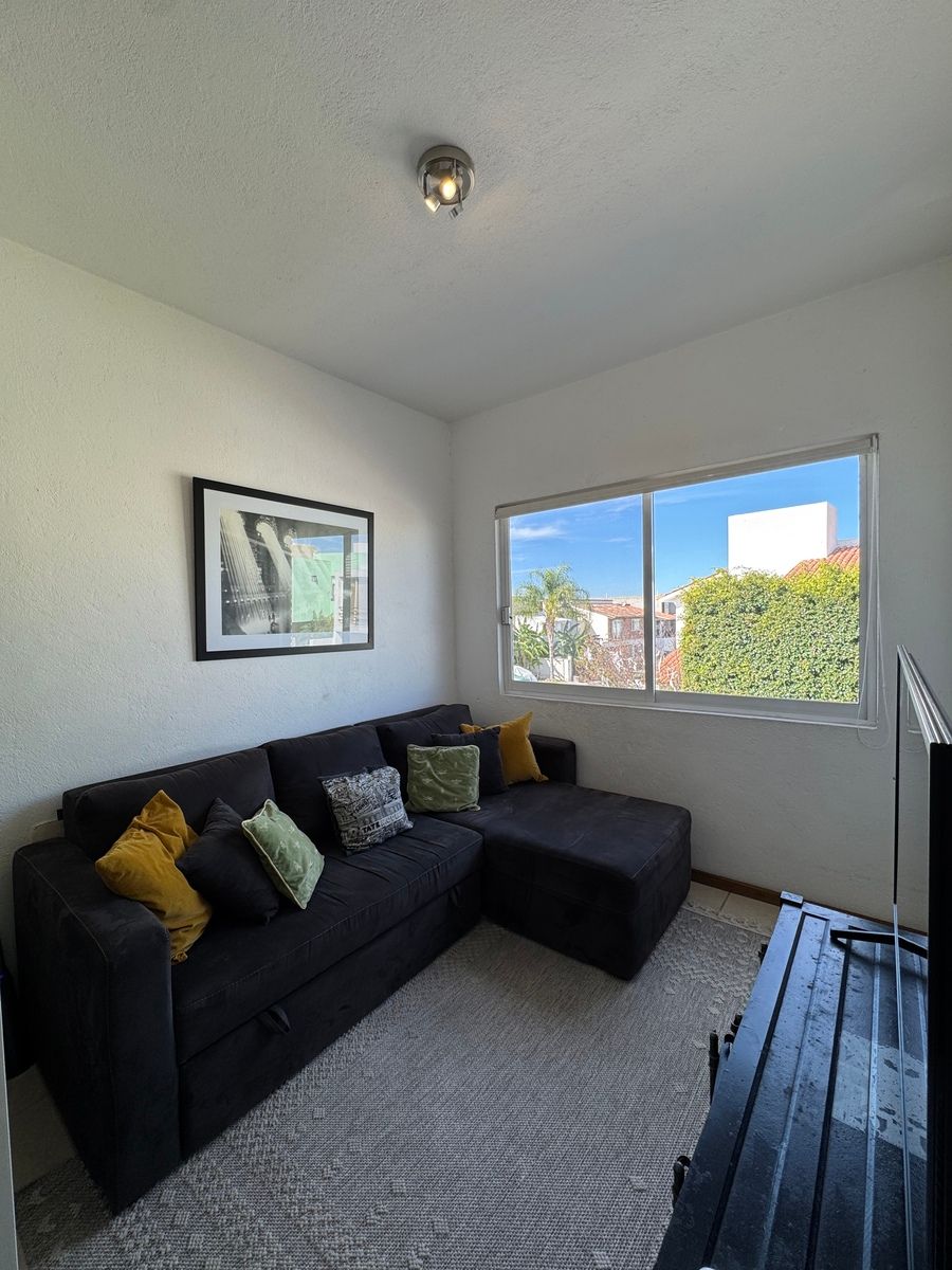 12 de 16: sala de tv PA