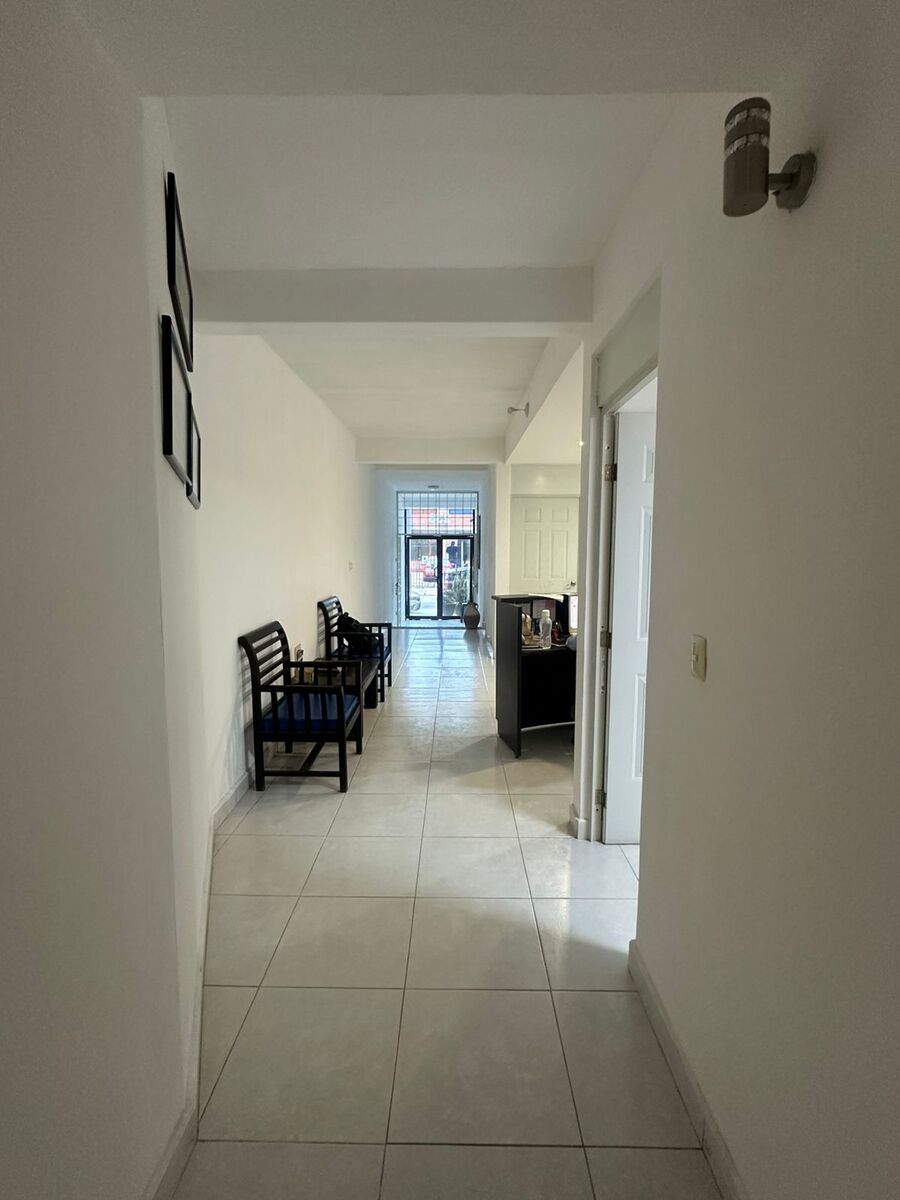 10 of 10: Acceso con seguridad planta baja