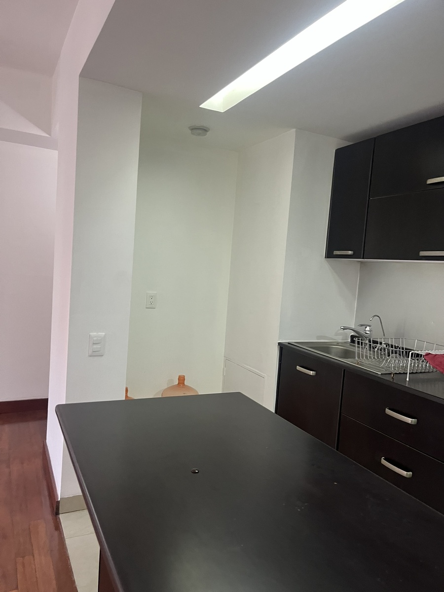 5 of 26: COCINA CON FILTRO DE AGUA