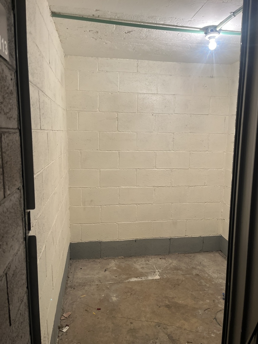 25 of 26: BODEGA PARTE DE ADENTRO