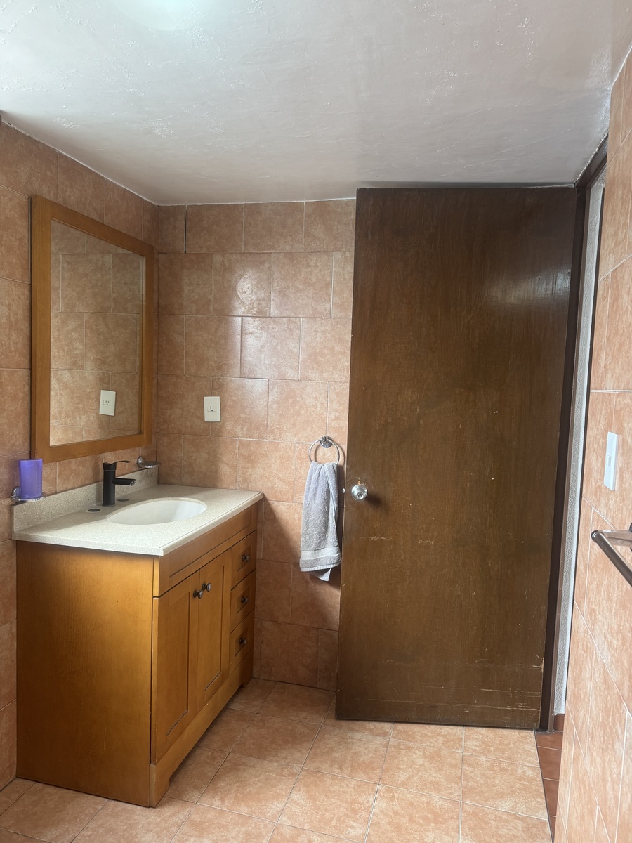 13 of 21: Baño 2 planta de reçámaras