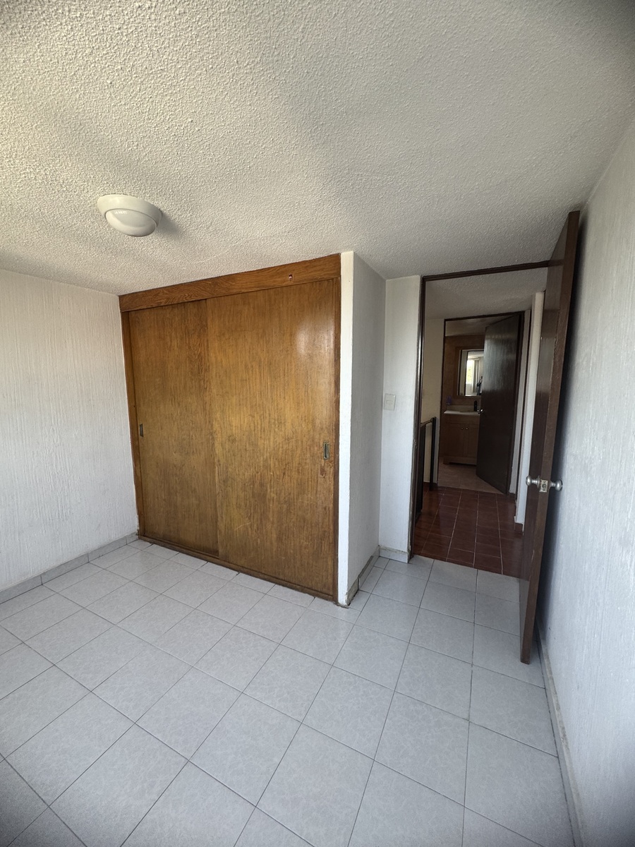 8 of 21: Recámara 1 secundaria