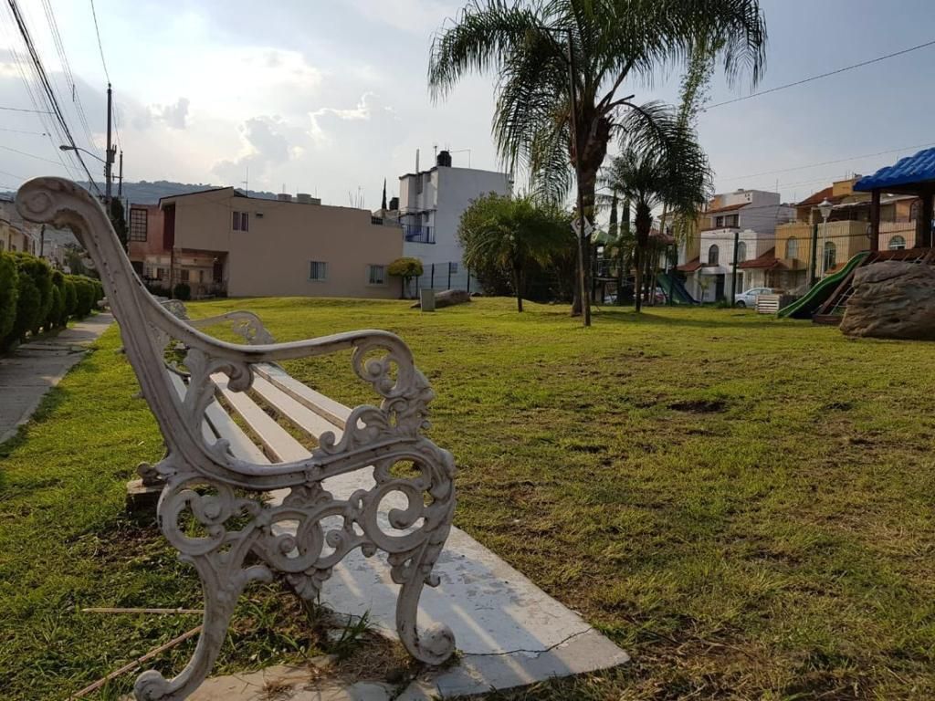 1 of 13: Áreas verdes parque mascotas y juegos infantiles