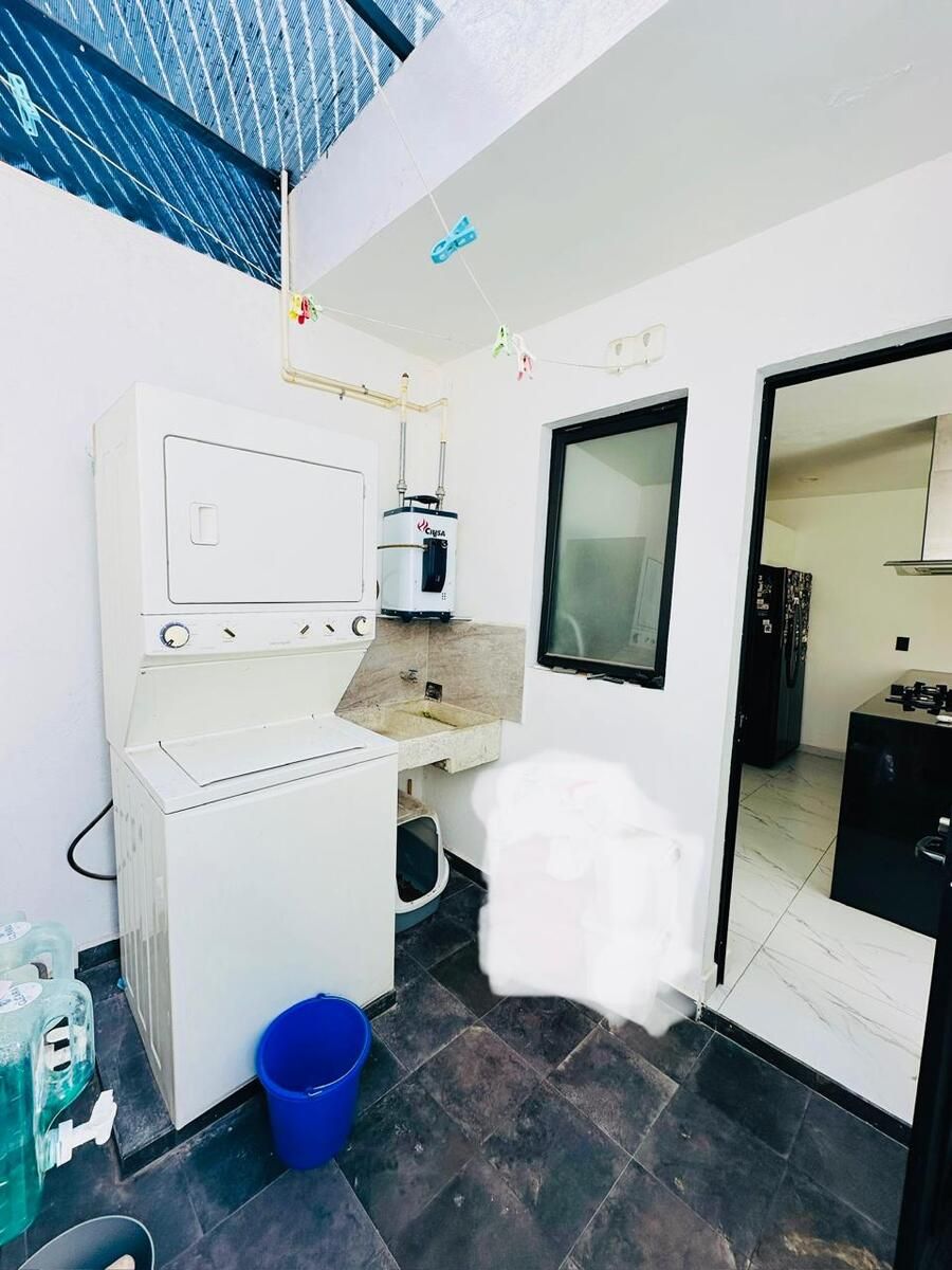 25 de 26: CUARTO DE LAVADO