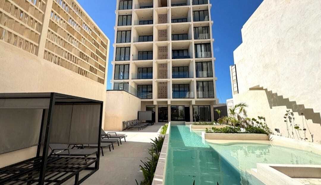 1 de 12: Alberca Central