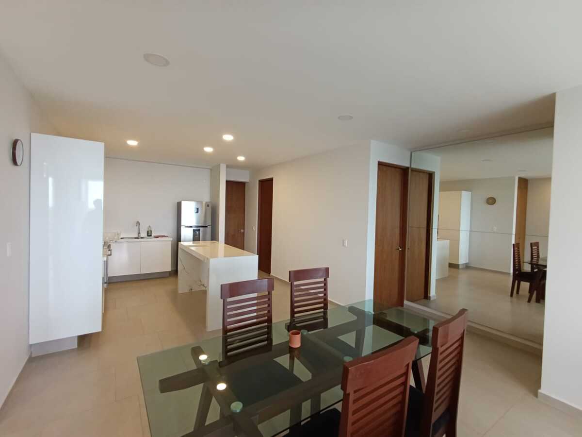 8 de 13: COMEDOR Y COCINA