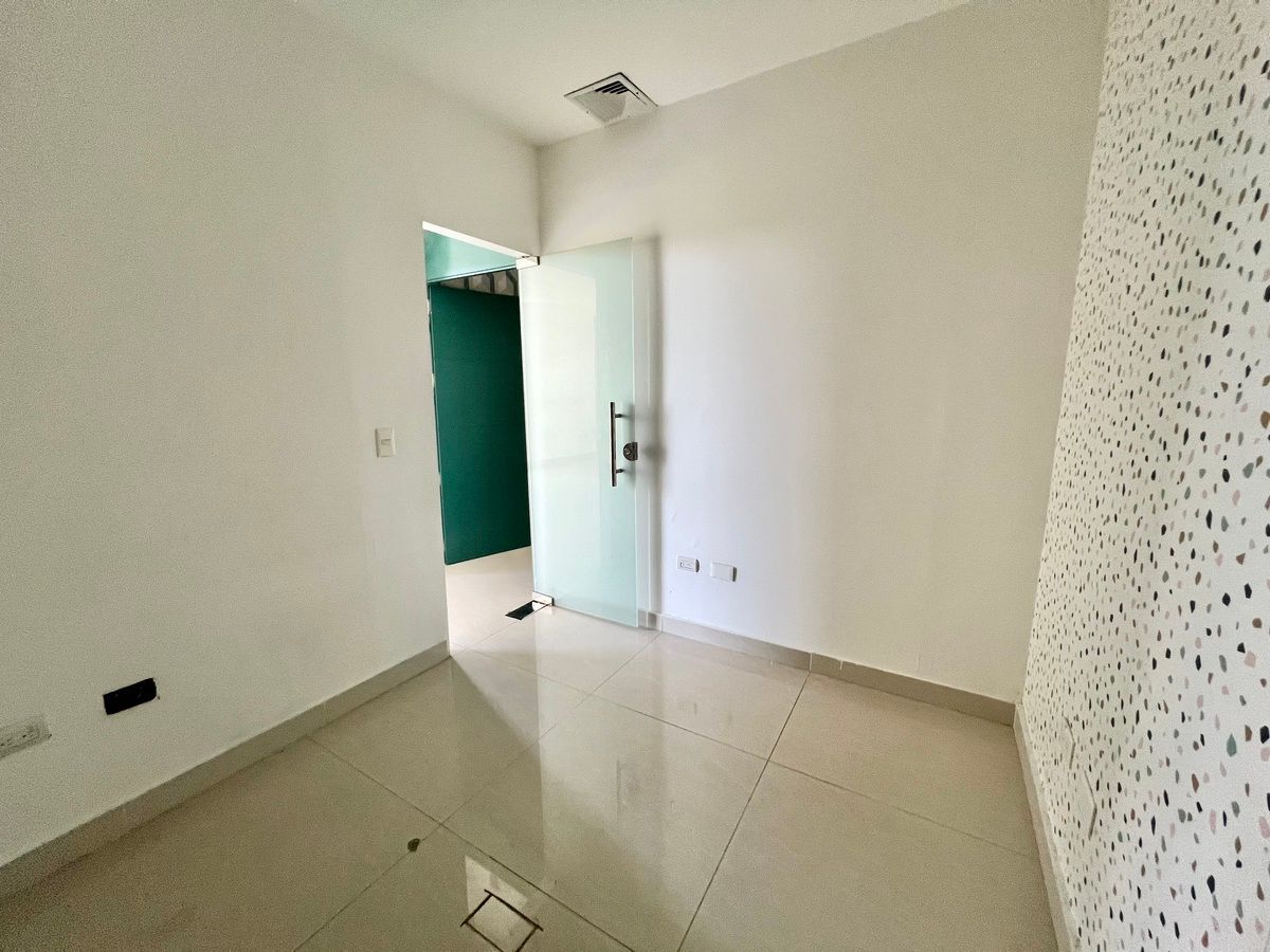 Oficina en El Millón, Santo Domingo Centro (Distrito Nacional), foto 9 de 11