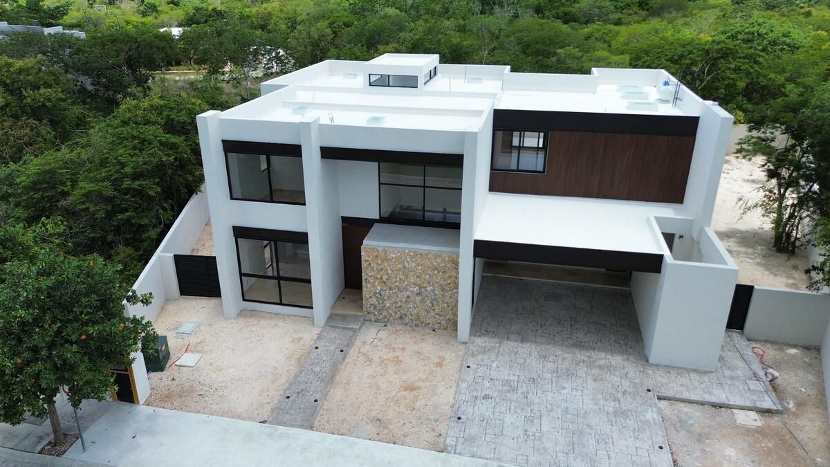 5 de 34: Fachada principal