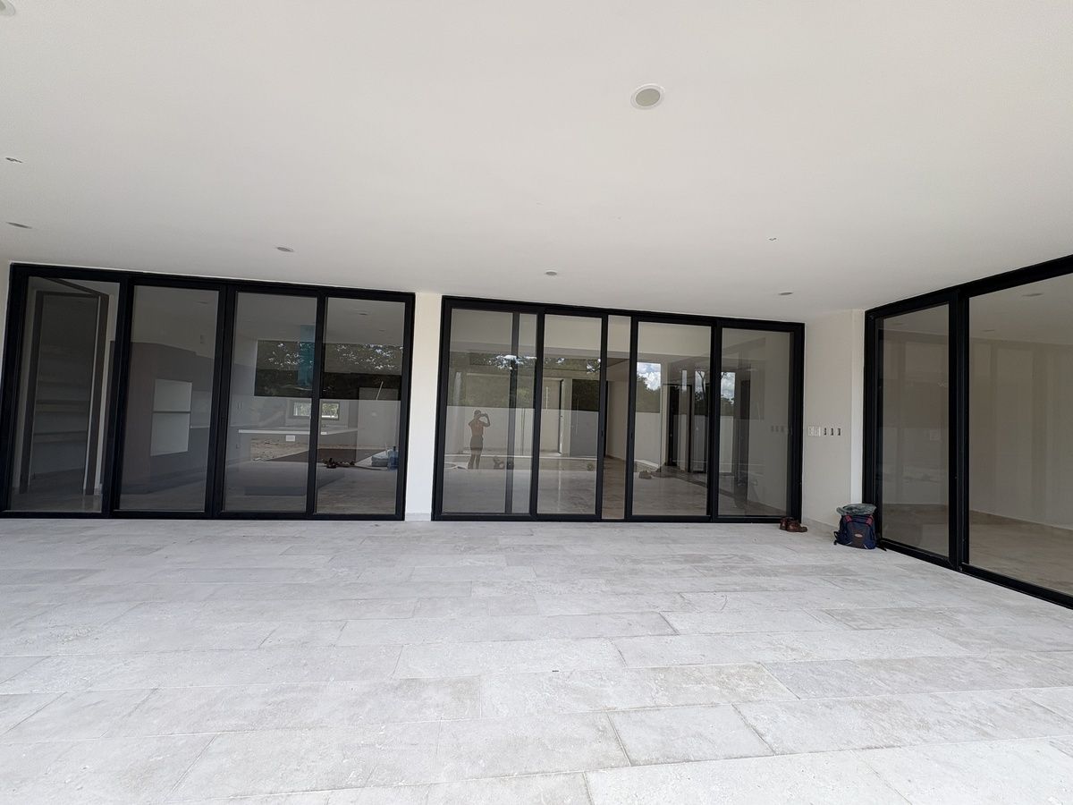 15 de 34: Amplia terraza