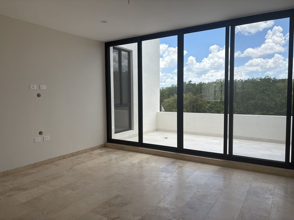 18 de 34: Balcón habitación principal