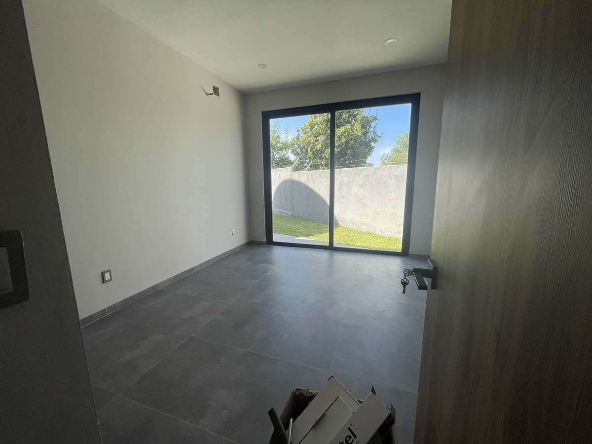 4 de 20: Recamara en planta baja con closet