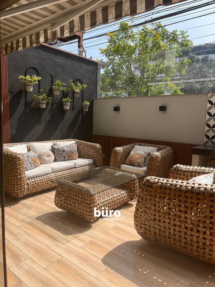 1 de 18: Espaciosa Terraza Principal