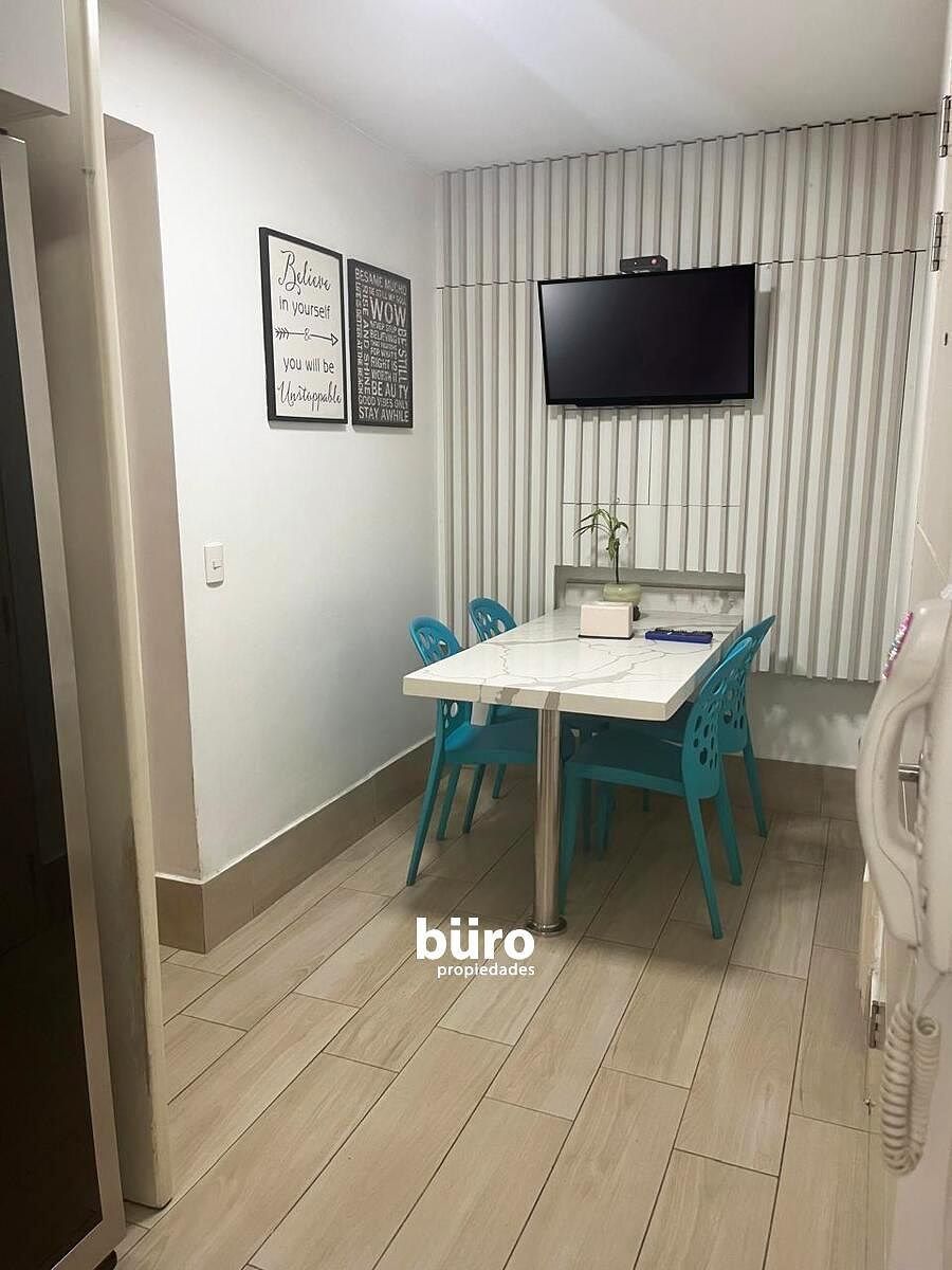 12 de 18: Comedor de Diario