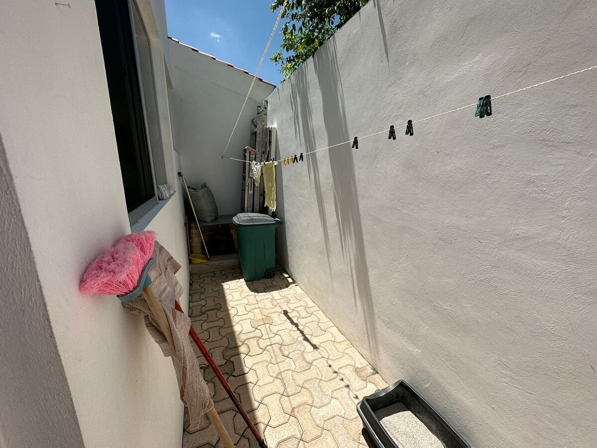 8 de 11: Pasillo de Servicio