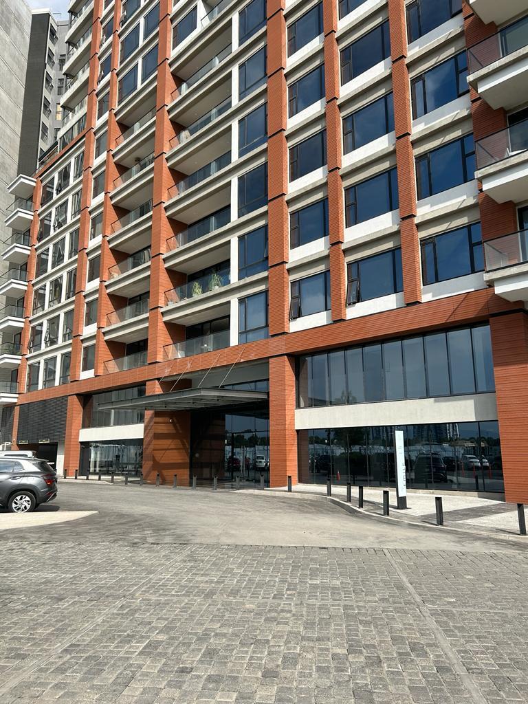 2 of 10: FACHADA DEL EDIFICIO