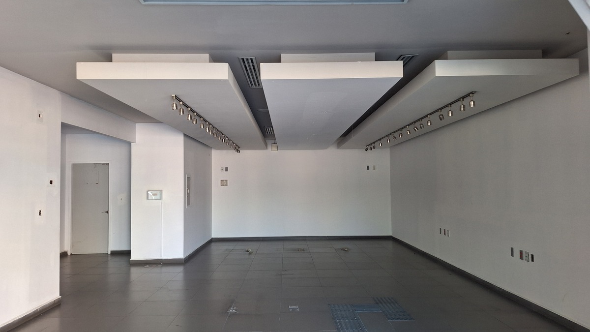 2 de 10: Renta local 250 m2, adaptado Av Zaragoza, Querétaro