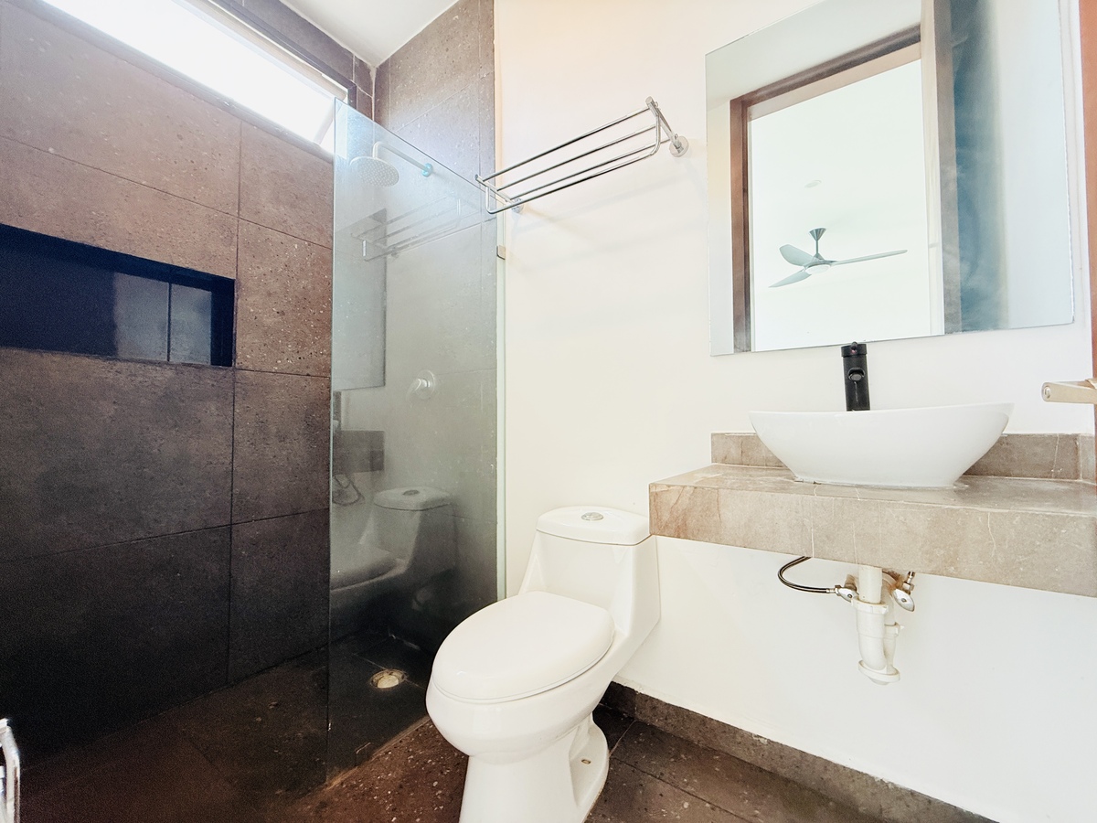 7 de 18: Baño Recámara en Planta Baja