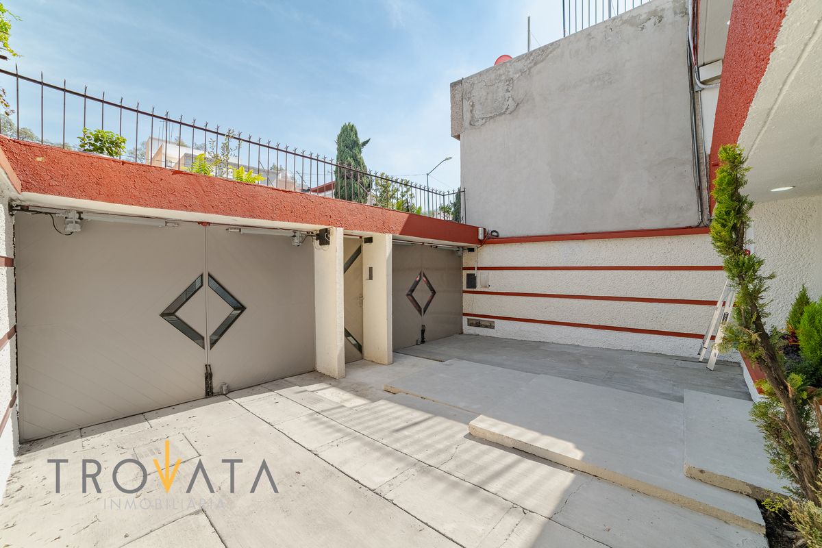 18 of 18: Garage para dos autos