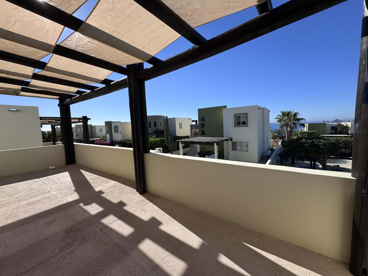 8 de 13: Terraza en planta alta