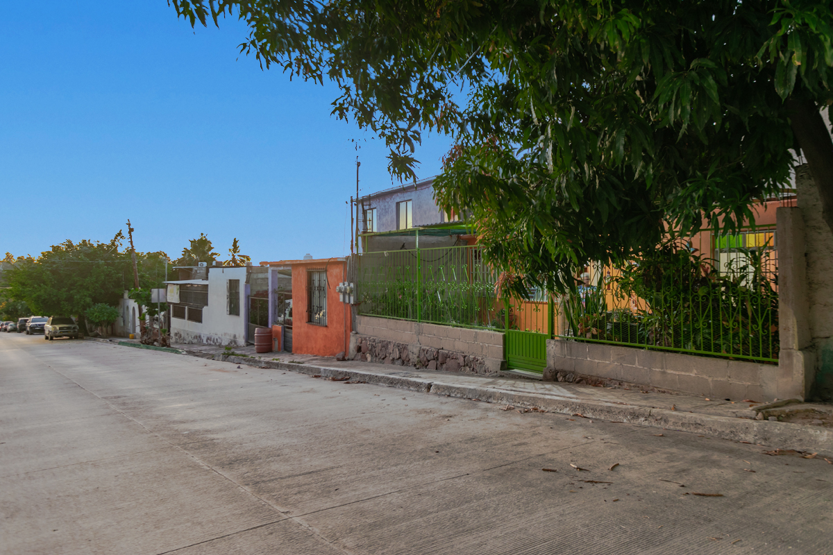 11 de 12: Vista de calle