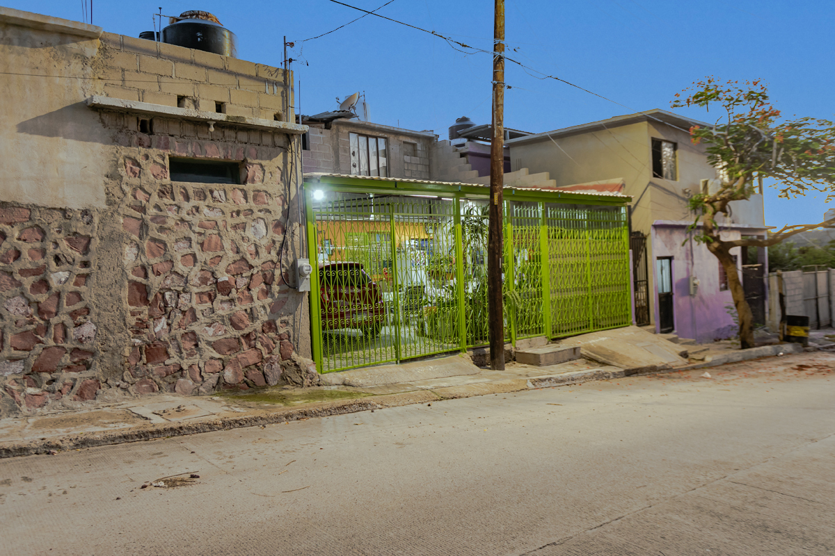 12 de 12: Frente posterior-cochera