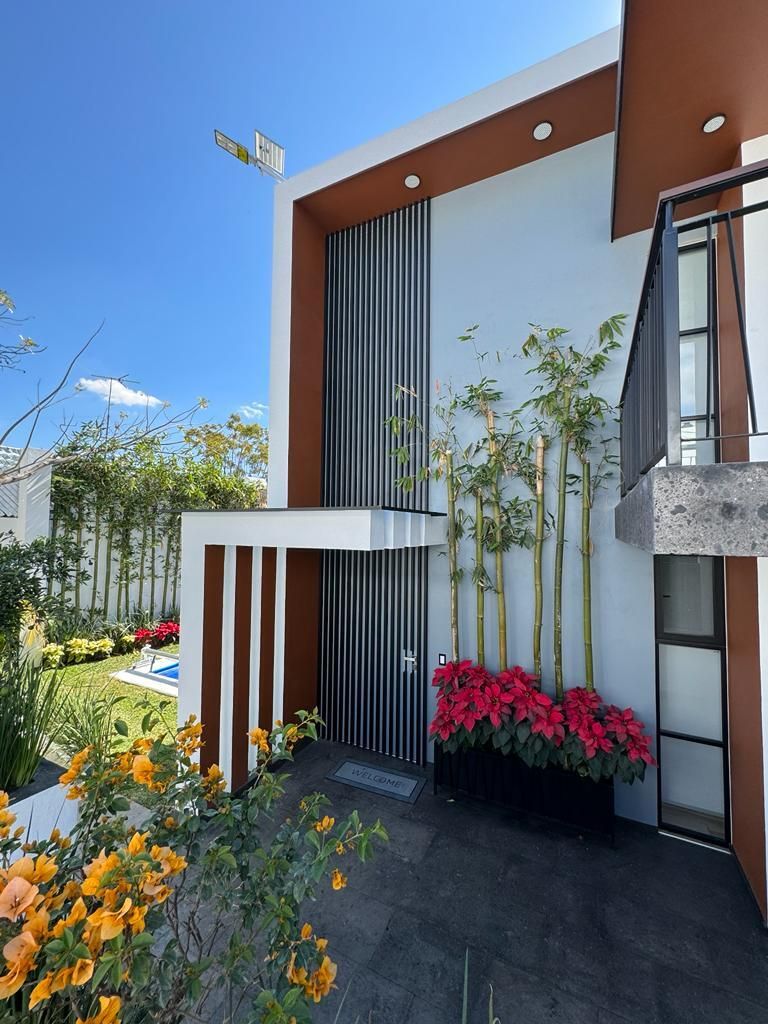 4 de 18: Render con alberca.