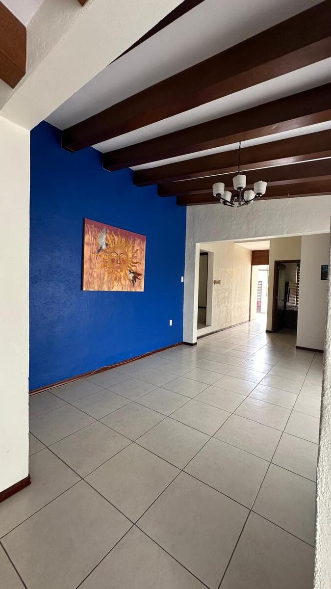 8 of 38: Área de TV