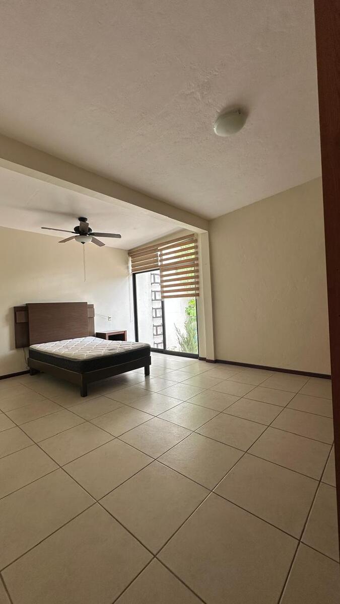 21 of 38: Recamara 3