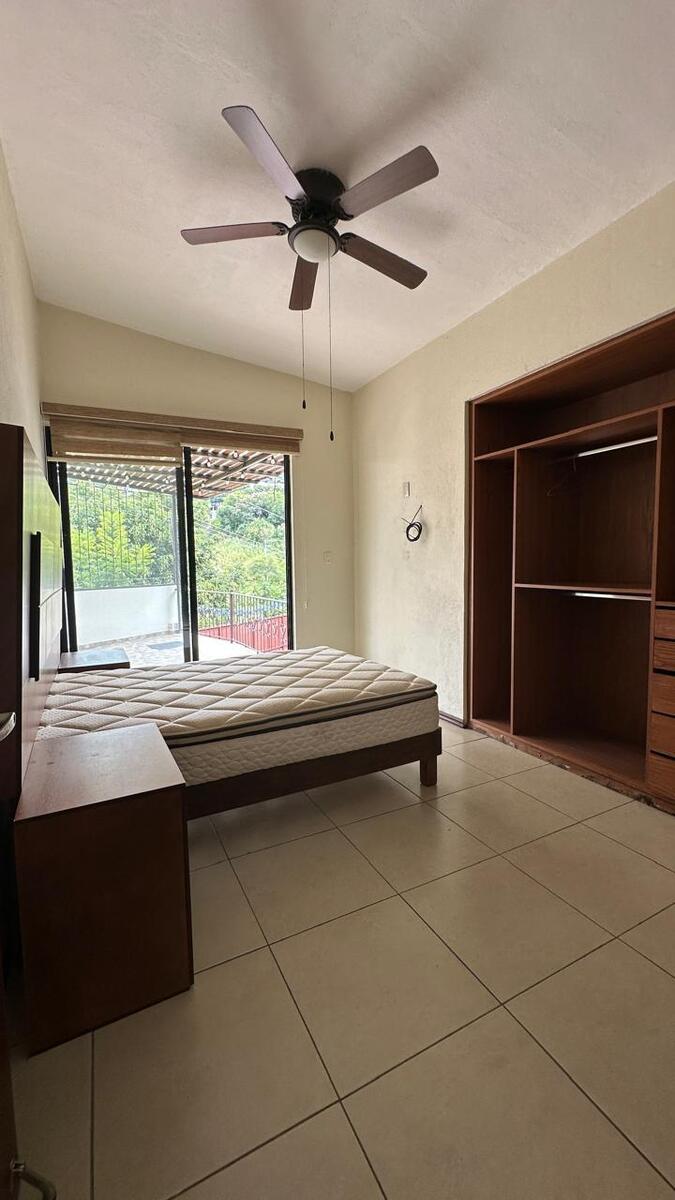 22 of 38: Recamara principal