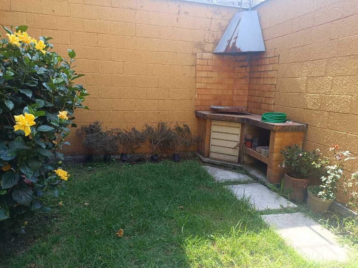 4 de 31: AREA DE ASADO