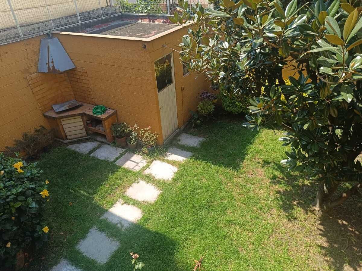 15 de 31: VISTA AEREA DE JARDIN