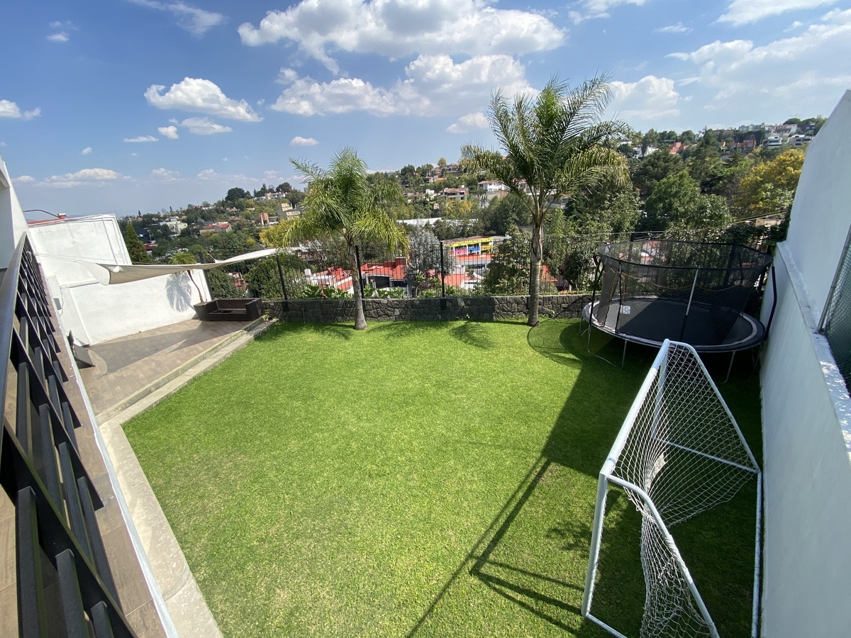 6 of 16: LOMAS-DE-TECAMACHALCO-CASA-VENTA-REMODELADA-JARDIN