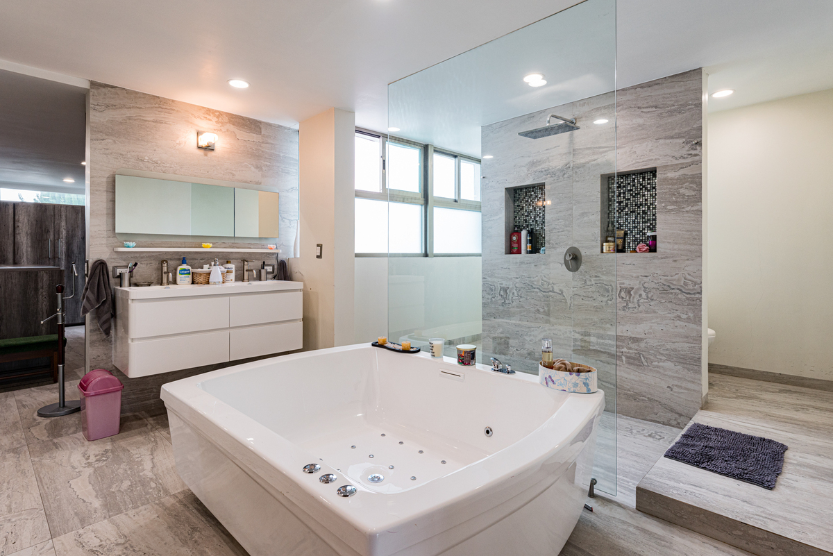 15 of 16: LOMAS-DE-TECAMACHALCO-CASA-VENTA-REMODELADA-JARDIN