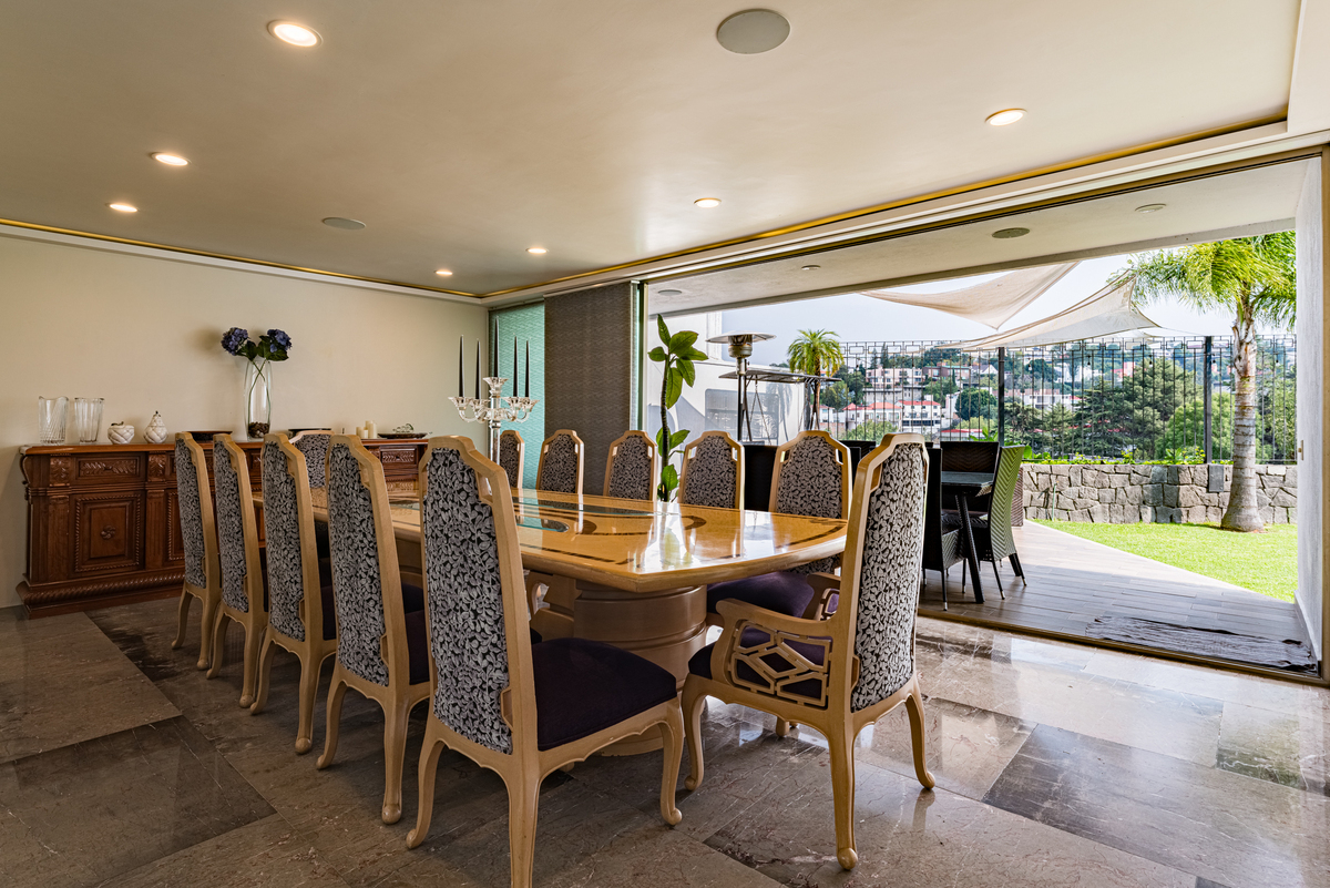 5 of 16: LOMAS-DE-TECAMACHALCO-CASA-VENTA-REMODELADA-JARDIN