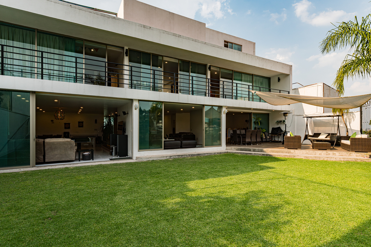 1 of 16: LOMAS-DE-TECAMACHALCO-CASA-VENTA-REMODELADA-JARDIN